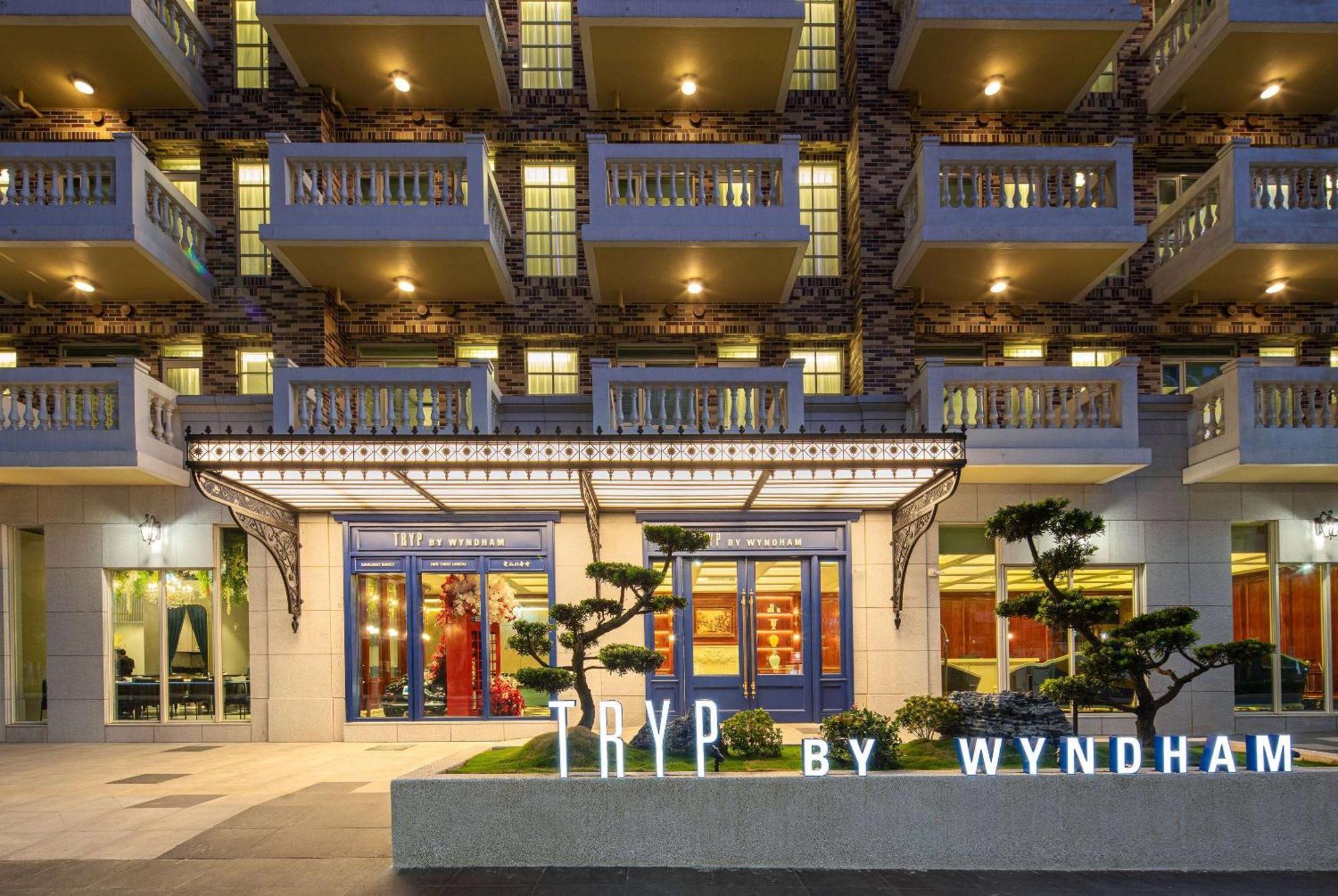 Tryp By Wyndham New Taipei Linkou 新北林口爵怡溫德姆酒店機場捷運mrta9林口站 Kültér fotó